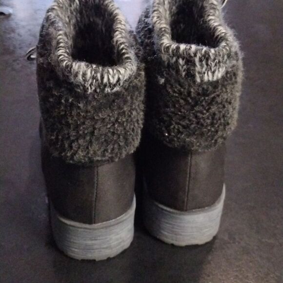 White Mountain boots - Picture 4 of 5